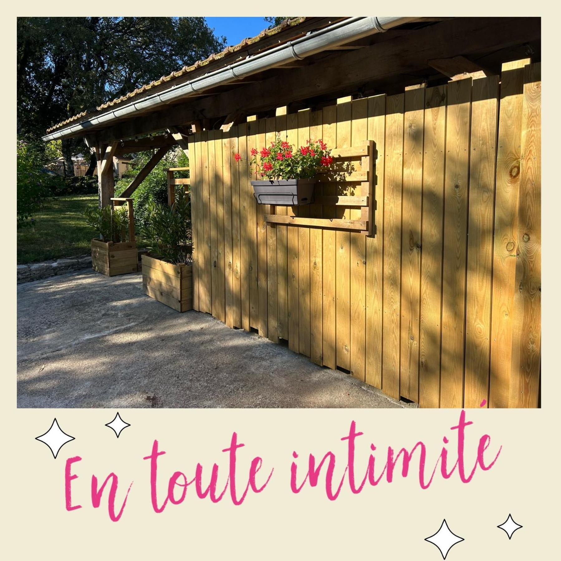 Le Domaine De La Claire Fontaine Gites -Chambres D'Hotes Montvalent Exterior foto
